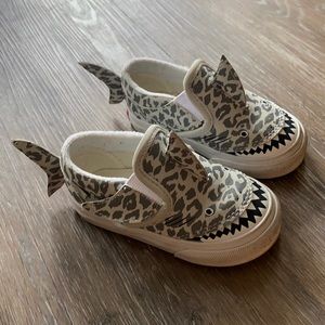 Kids Vans Shark leopard edition